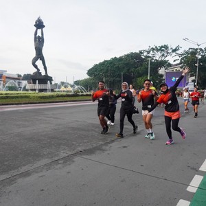 Race photo from FIRST SUNDAY RUN