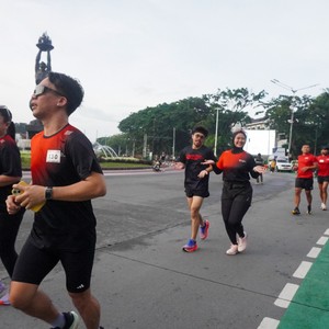 Race photo from FIRST SUNDAY RUN