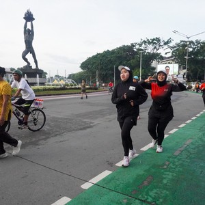 Race photo from FIRST SUNDAY RUN