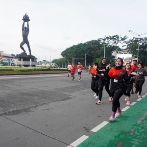 Race photo from FIRST SUNDAY RUN