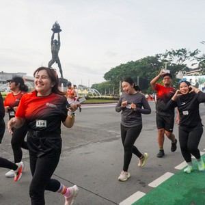 Race photo from FIRST SUNDAY RUN