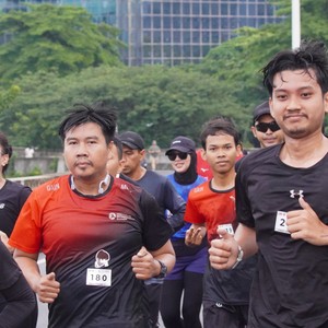 Race photo from FIRST SUNDAY RUN