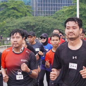 Race photo from FIRST SUNDAY RUN