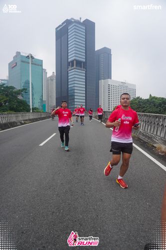 Race photo from Smartfren Run 2025 Vibes