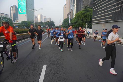 Race photo from NU SKIN RUNNING CLUB