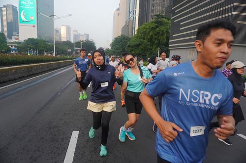 Race photo from NU SKIN RUNNING CLUB