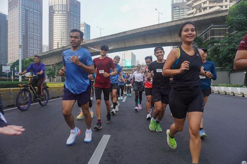 Race photo from NU SKIN RUNNING CLUB