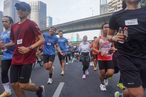 Race photo from NU SKIN RUNNING CLUB