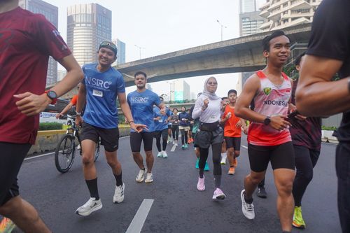 Race photo from NU SKIN RUNNING CLUB