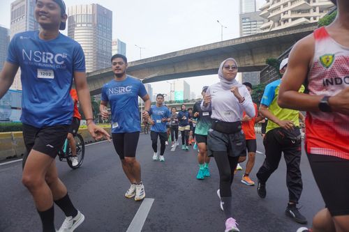 Race photo from NU SKIN RUNNING CLUB