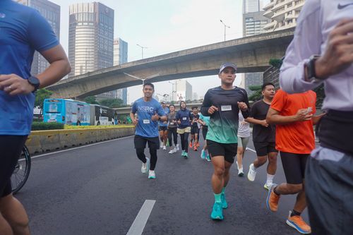 Race photo from NU SKIN RUNNING CLUB