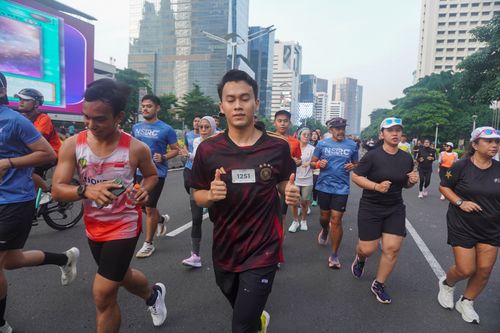 Race photo from NU SKIN RUNNING CLUB