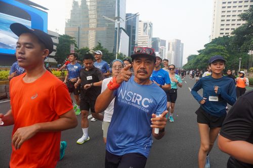 Race photo from NU SKIN RUNNING CLUB