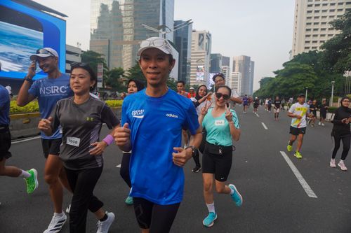 Race photo from NU SKIN RUNNING CLUB