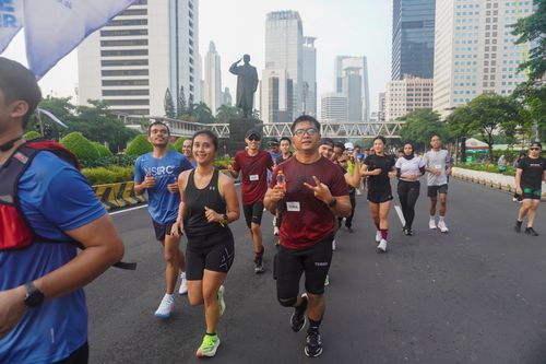 Race photo from NU SKIN RUNNING CLUB