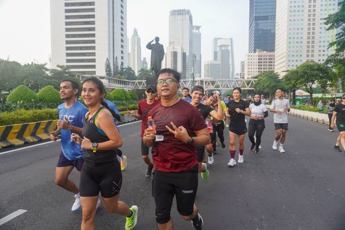 Race photo from NU SKIN RUNNING CLUB