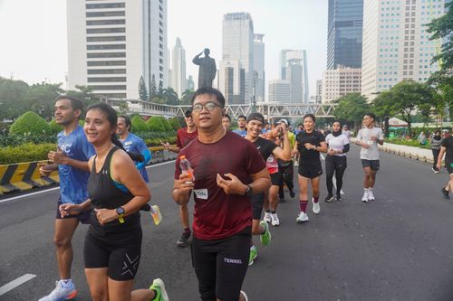 Race photo from NU SKIN RUNNING CLUB