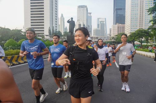 Race photo from NU SKIN RUNNING CLUB