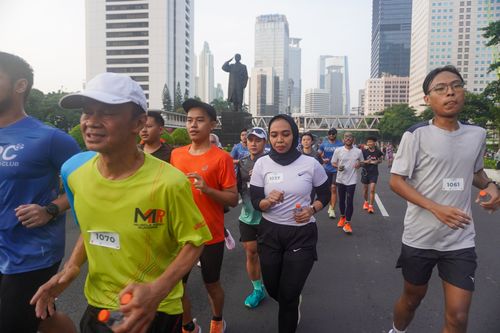 Race photo from NU SKIN RUNNING CLUB