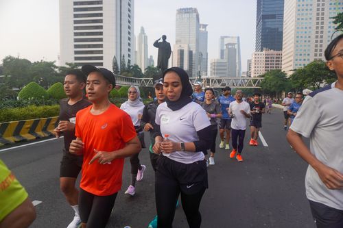 Race photo from NU SKIN RUNNING CLUB