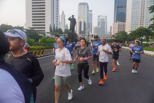 Race photo from NU SKIN RUNNING CLUB