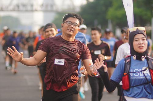 Race photo from NU SKIN RUNNING CLUB
