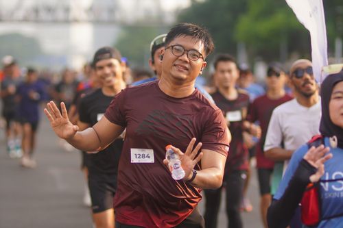 Race photo from NU SKIN RUNNING CLUB