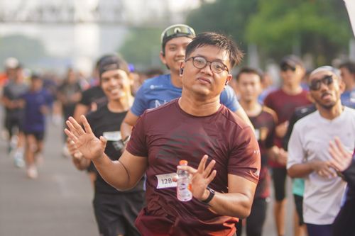 Race photo from NU SKIN RUNNING CLUB