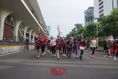 Race photo from ONE RUN 10K VIBES JAKARTA 