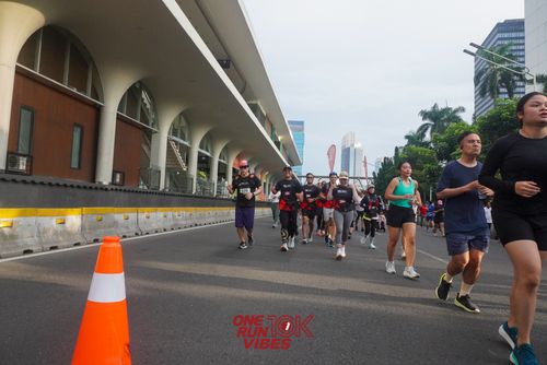 Race photo from ONE RUN 10K VIBES JAKARTA 