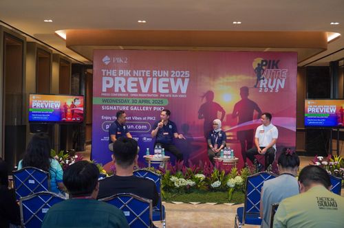 Race photo from PIK NITE RUN VIBES