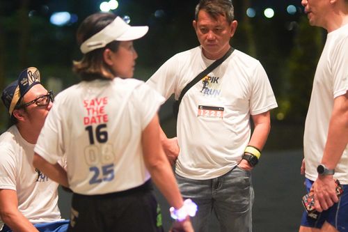 Race photo from PIK NITE RUN VIBES