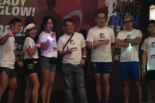 Race photo from PIK NITE RUN VIBES