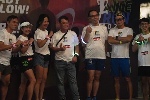 Race photo from PIK NITE RUN VIBES
