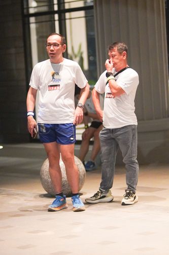 Race photo from PIK NITE RUN VIBES