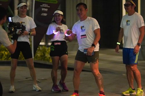 Race photo from PIK NITE RUN VIBES