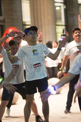 Race photo from PIK NITE RUN VIBES