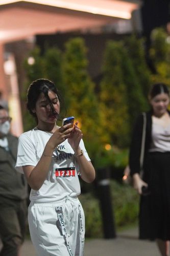 Race photo from PIK NITE RUN VIBES