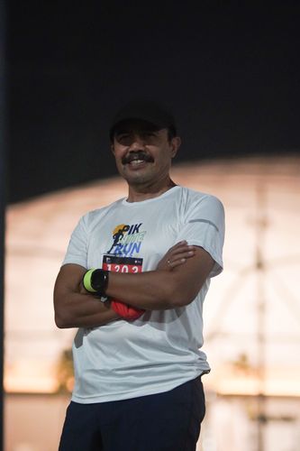 Race photo from PIK NITE RUN VIBES