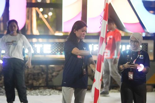 Race photo from PIK NITE RUN VIBES