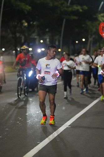 Race photo from PIK NITE RUN VIBES
