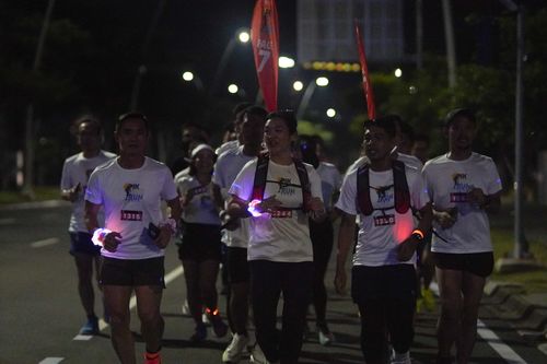 Race photo from PIK NITE RUN VIBES