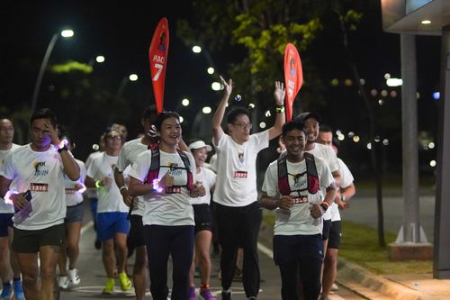 Race photo from PIK NITE RUN VIBES