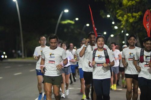 Race photo from PIK NITE RUN VIBES