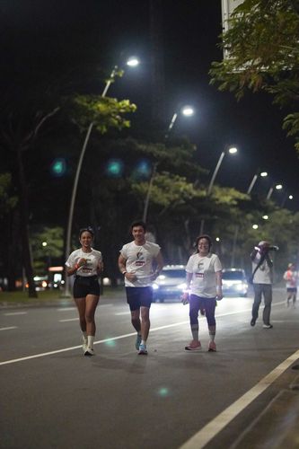 Race photo from PIK NITE RUN VIBES