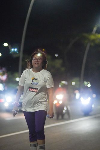 Race photo from PIK NITE RUN VIBES