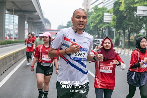 Race photo from ONE RUN 10 K