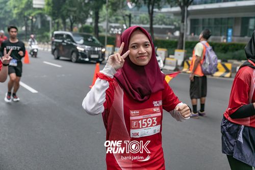 Race photo from ONE RUN 10 K