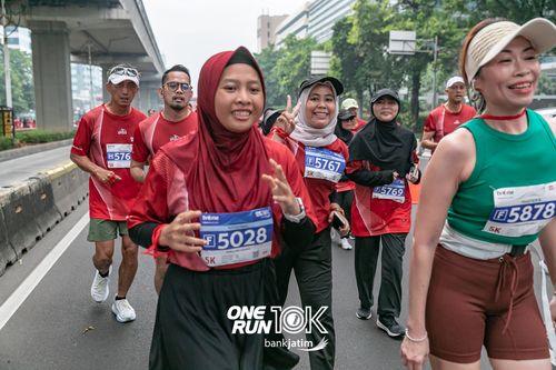 Race photo from ONE RUN 10 K