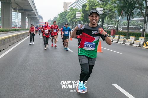 Race photo from ONE RUN 10 K